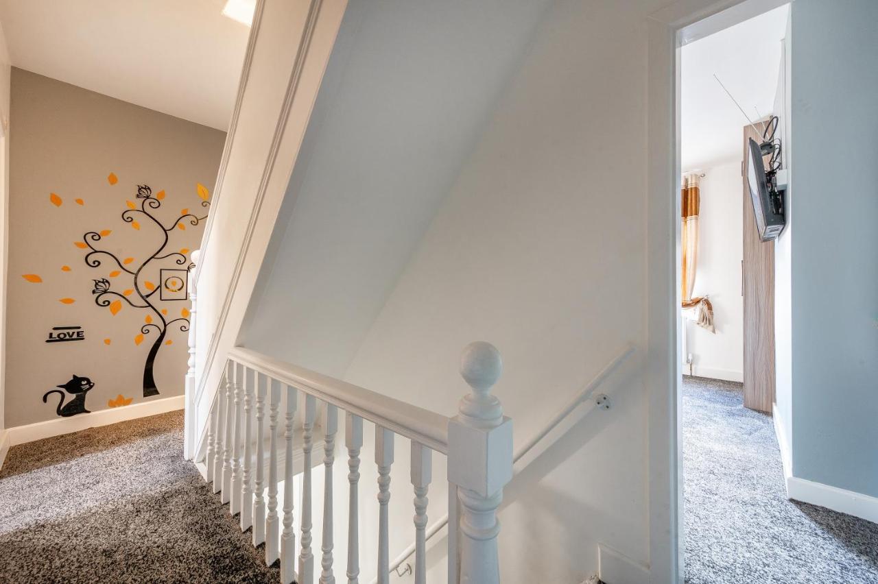*Rb12S* For Your Most Relaxed & Cosy Stay + Free Parking + Free Fast Wifi * Leeds  Eksteriør billede
